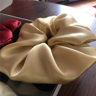 Linnen &amp; Silk 19 Momme Silk Chique Scrunchie 6CM L - Satin Champagne