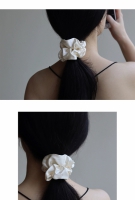 Linnen & Silk 19 Momme Silk Chique Scrunchie 6CM L - Satin Cream